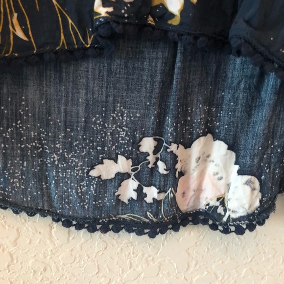 JAASE Floral Print Bell Sleeve Blouse - Picture 6 of 11